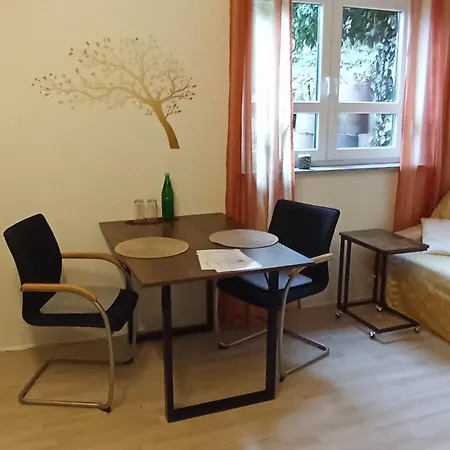 2-personen In Ruhiger Umgebung